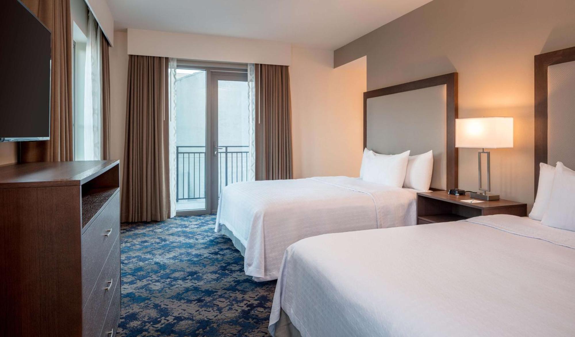 One-Bedroom Queen Suite Two Queen Beds Non-Smoking