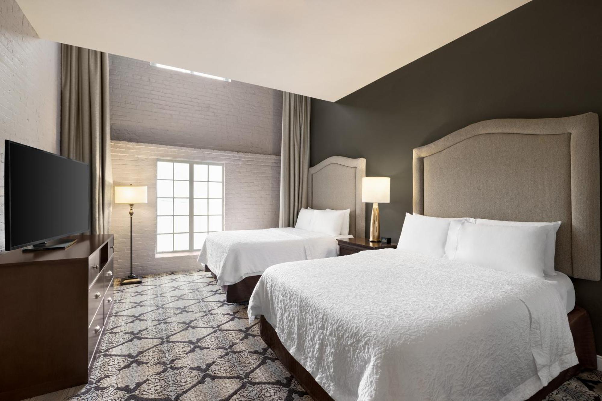 Deluxe Queen Room Two Queen Beds