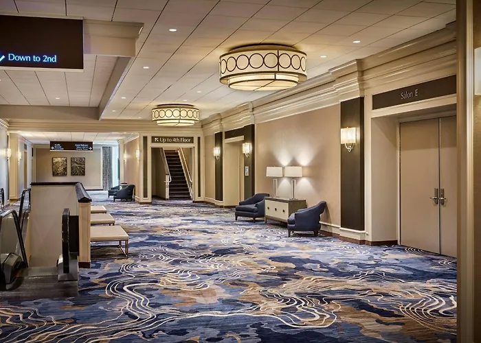 Hotel with pool: New Orleans Marriott