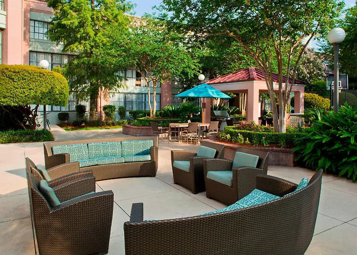 Sonesta Es Suites Convention Center
